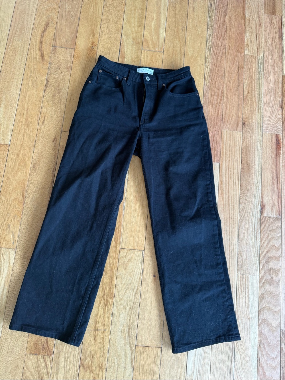 Abercrombie & Fitch Black Relaxed Women's Jeans